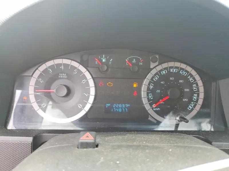 2010 FORD ESCAPE XLT  