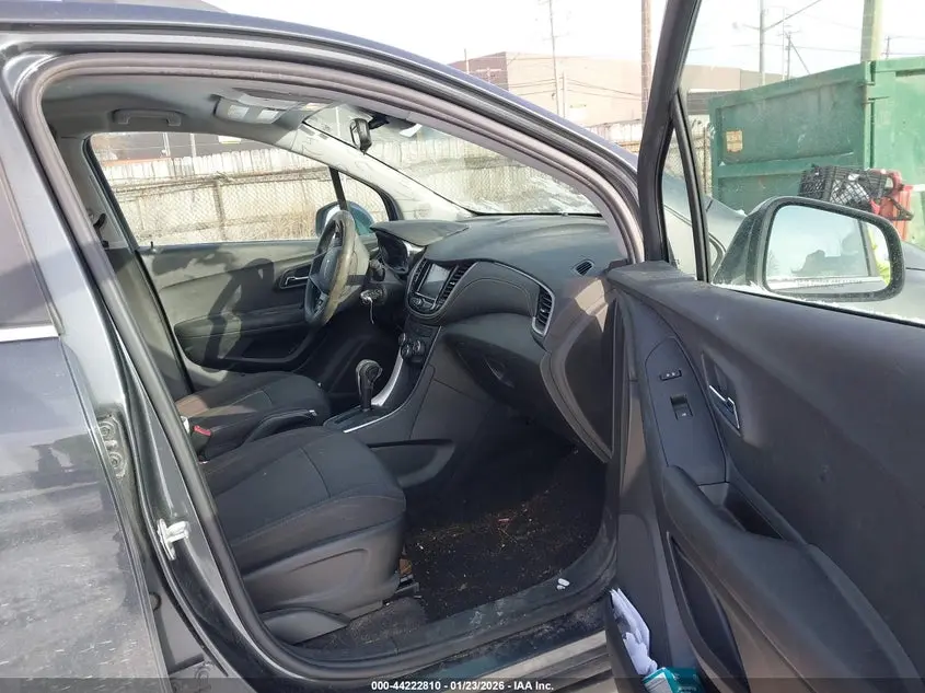 2020 CHEVROLET TRAX FWD LT