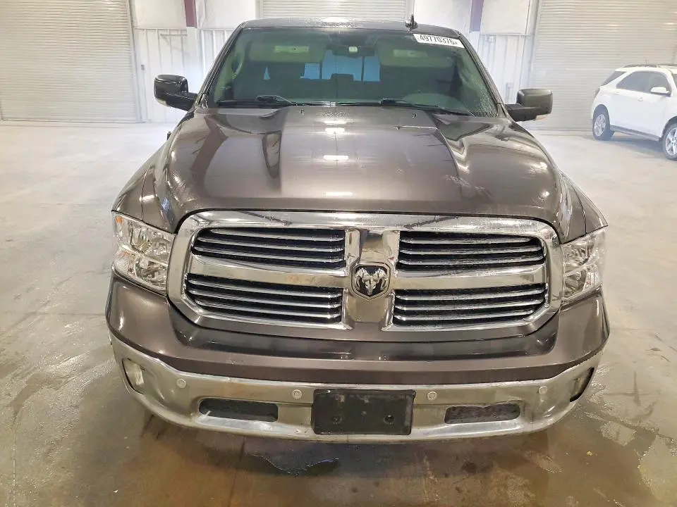 2018 RAM 1500 SLT 4WD 5.7L V-8