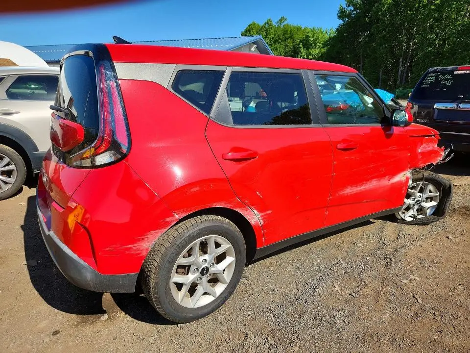 2024 KIA SOUL LX  