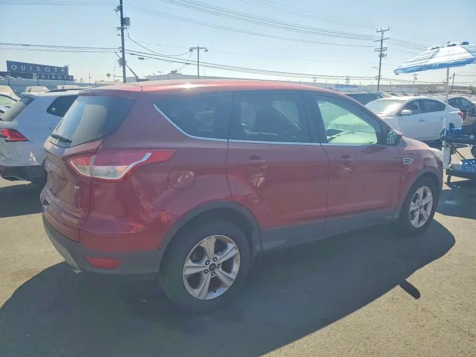 2016 FORD ESCAPE SE  