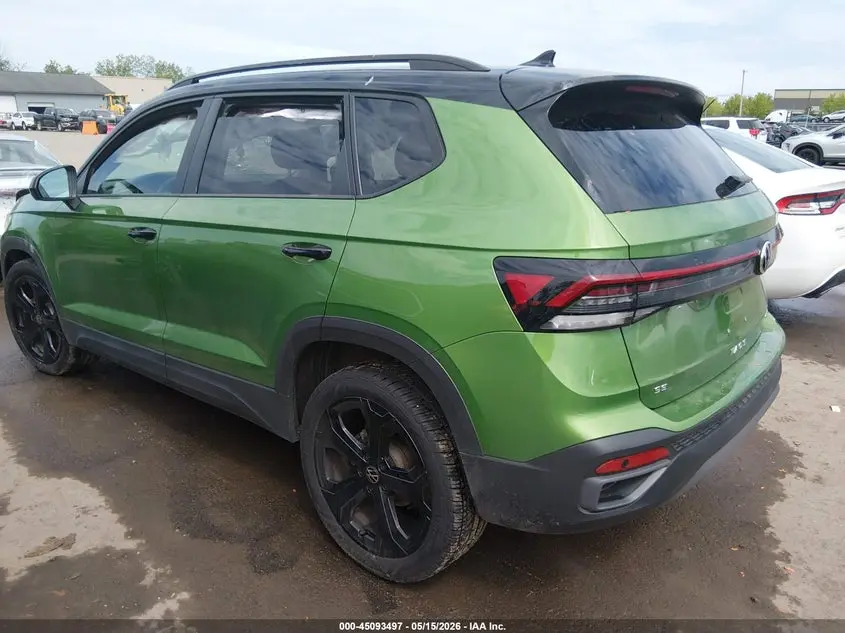 2025 VOLKSWAGEN TAOS 1.5T SE BLACK