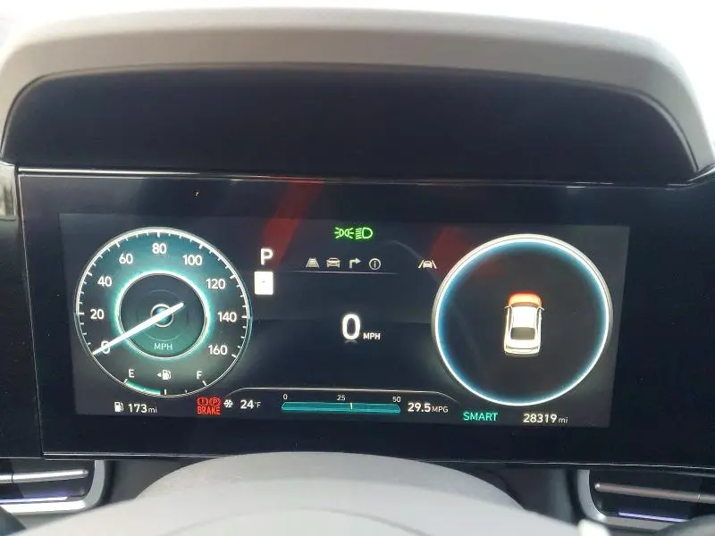 2024 HYUNDAI ELANTRA   