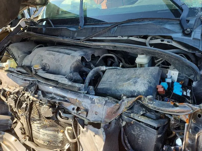 2016 TOYOTA TUNDRA CREWMAX SR5  