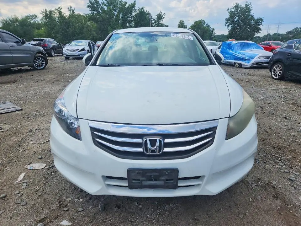 2011 HONDA ACCORD SE  