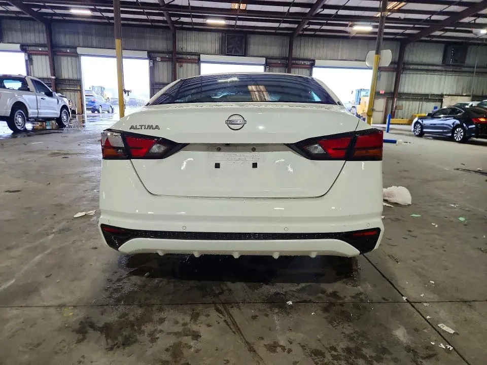 2024 NISSAN ALTIMA S  