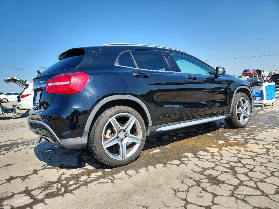 2015 MERCEDES-BENZ GLA 250 4MATIC  