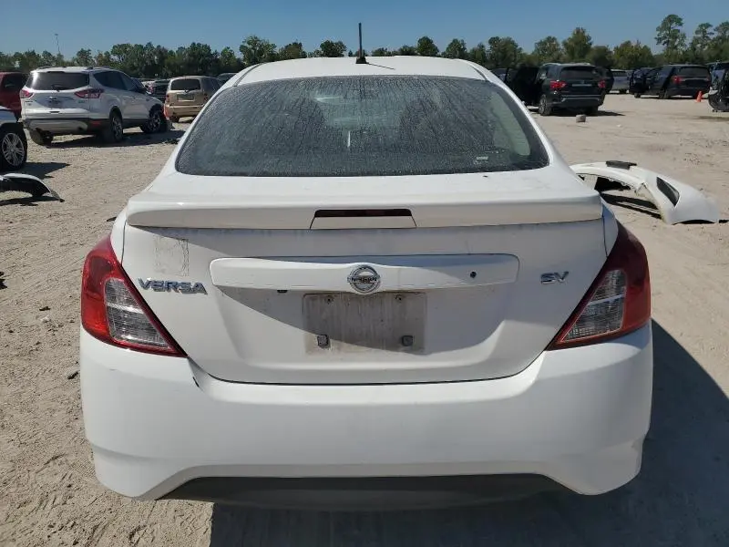 2019 NISSAN VERSA S  