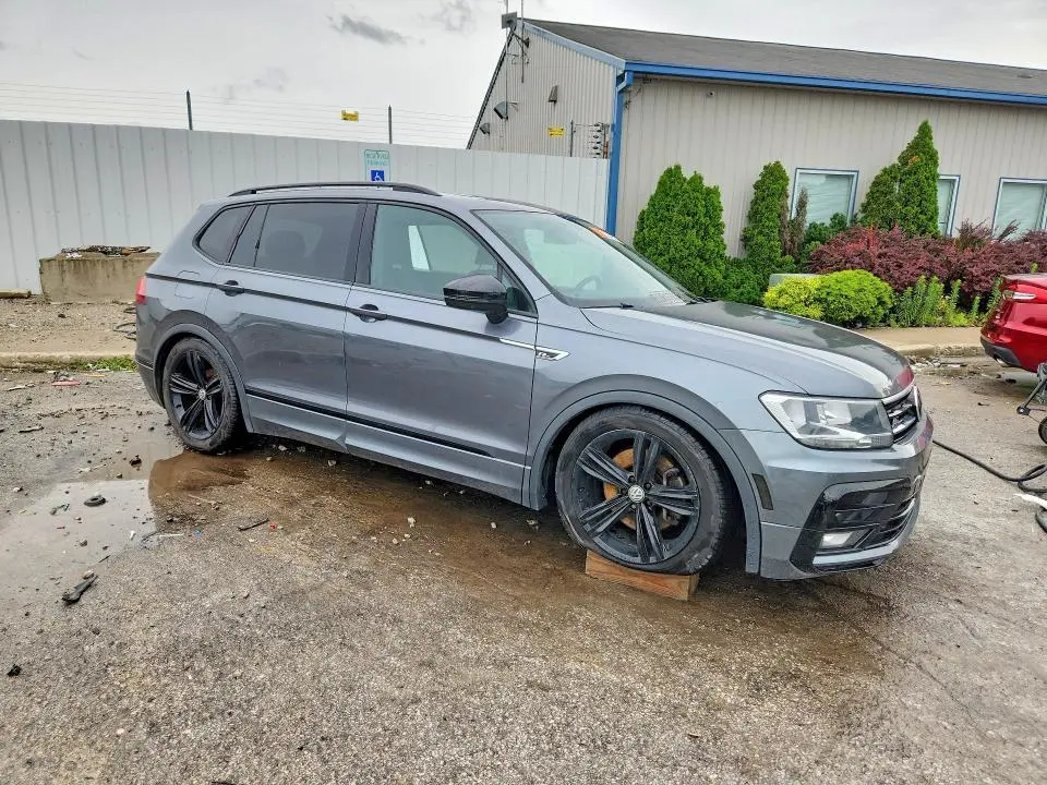 2019 VOLKSWAGEN TIGUAN SE/SEL/SEL R-LINE JET-BLACK/SE  