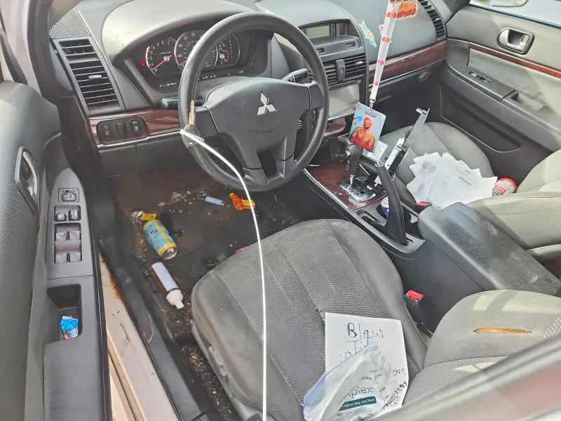 2010 MITSUBISHI GALANT ES  
