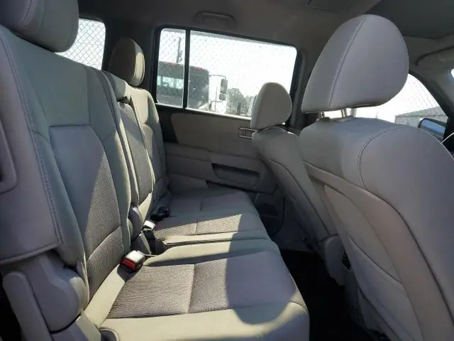 2015 HONDA PILOT SE  