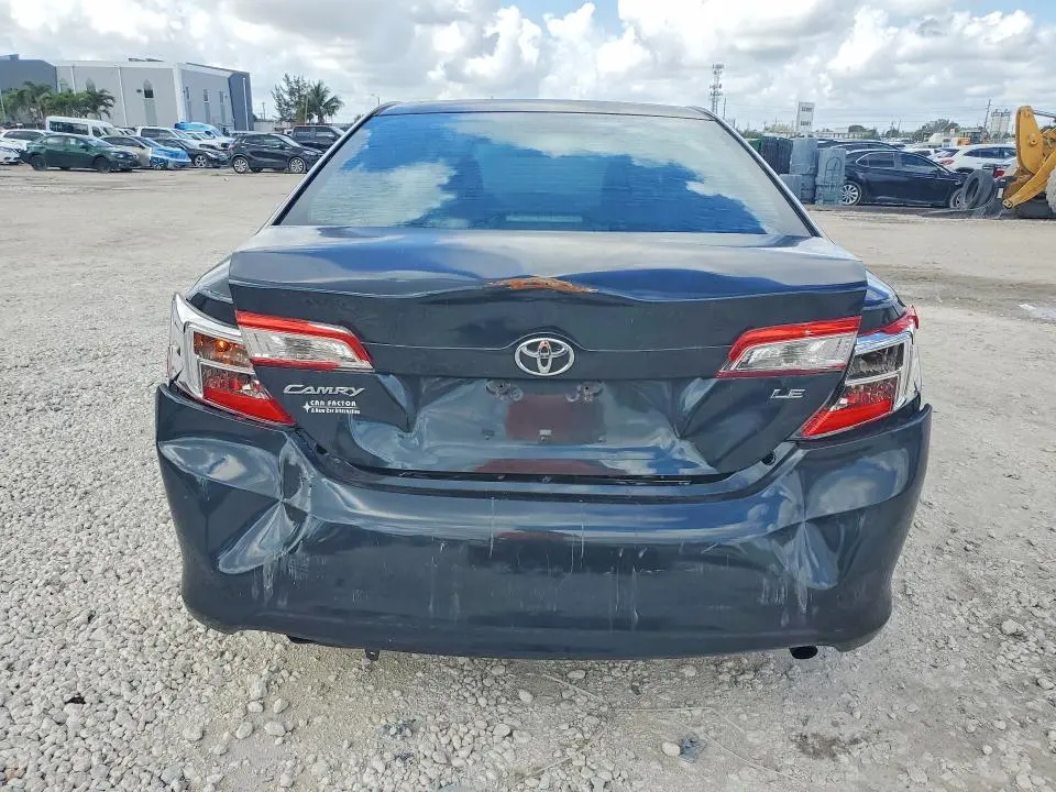 2014 TOYOTA CAMRY LE  