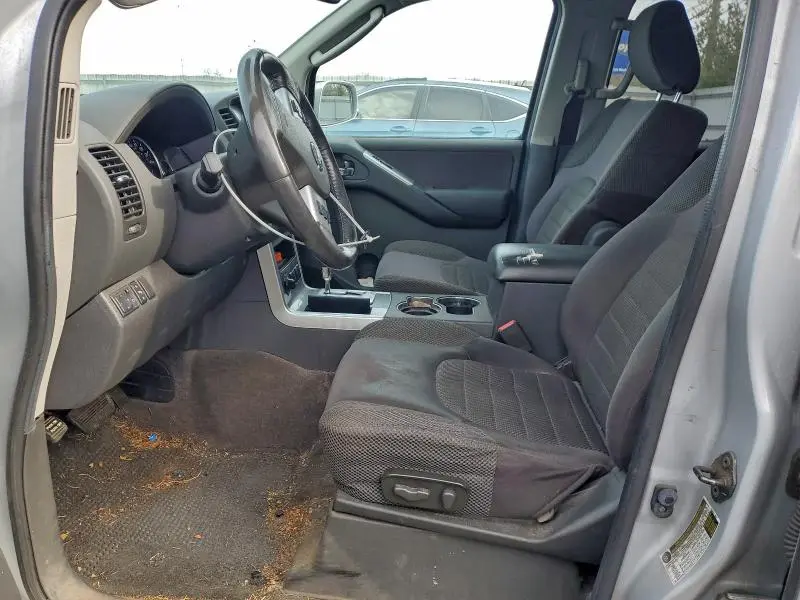 2011 NISSAN PATHFINDER S  