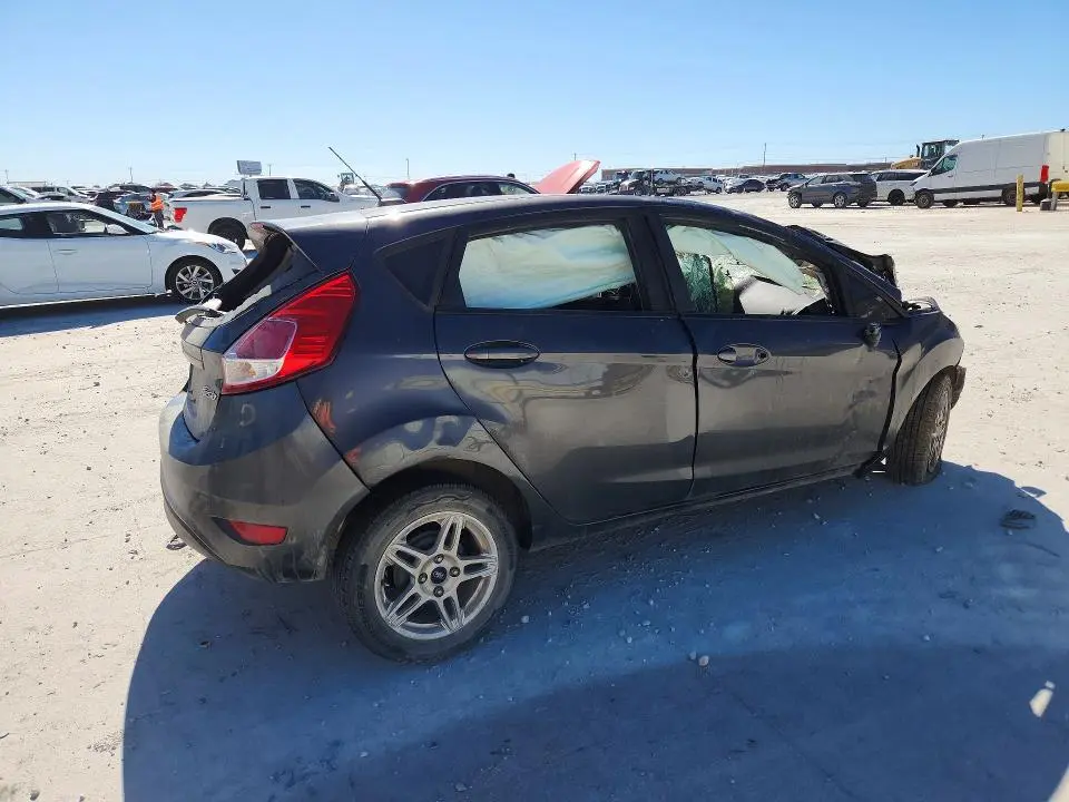 2018 FORD FIESTA SE  