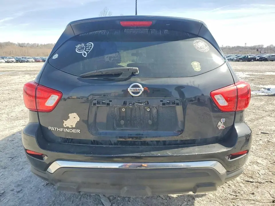 2018 NISSAN PATHFINDER S  