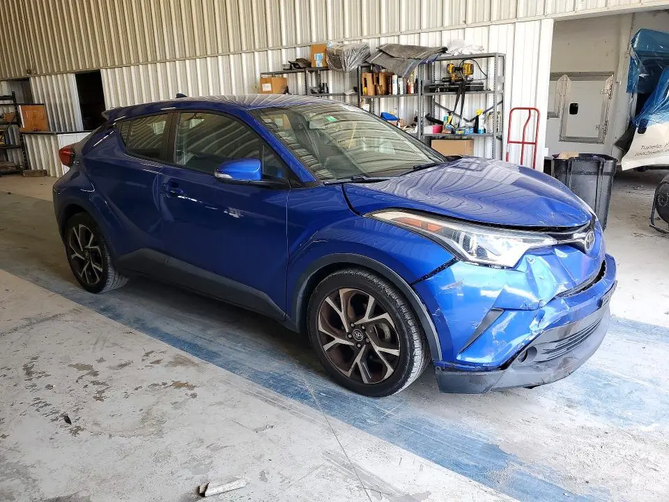 2018 TOYOTA C-HR XLE  