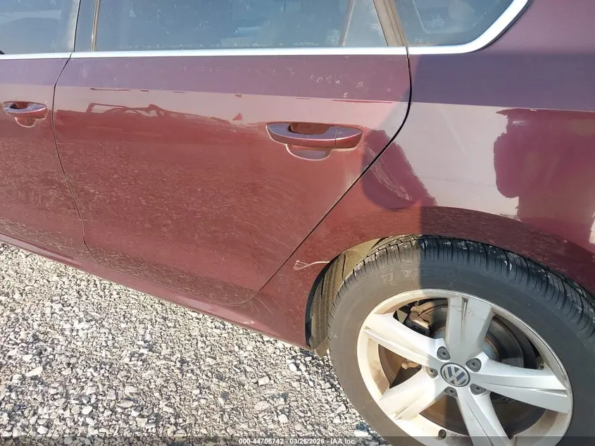 2013 VOLKSWAGEN PASSAT 2.5L SE