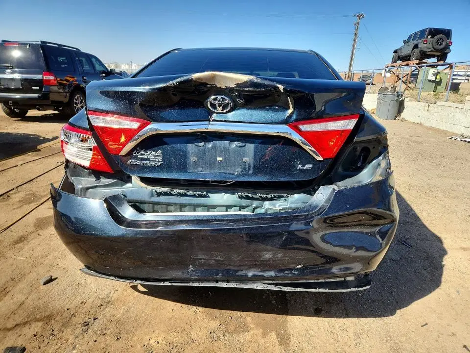 2016 TOYOTA CAMRY LE  