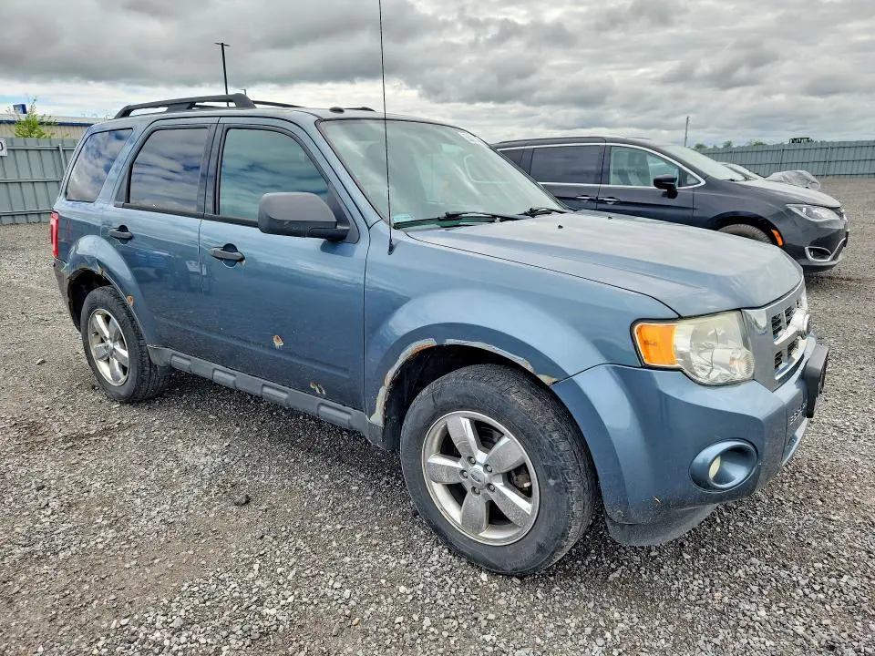 2012 FORD ESCAPE XLT  