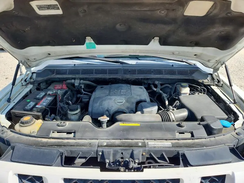 2011 NISSAN TITAN SV  