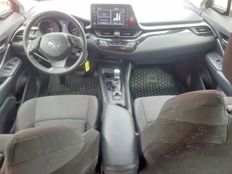 2020 TOYOTA C-HR LE  