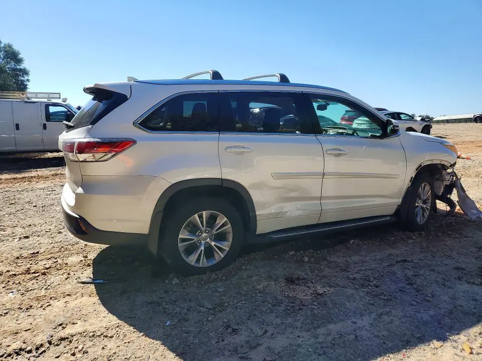 2015 TOYOTA HIGHLANDER XLE  