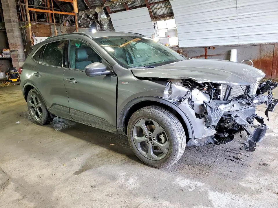 2025 FORD ESCAPE ST LINE  