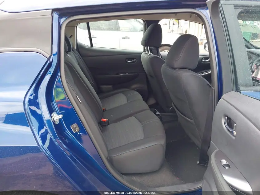 2025 NISSAN LEAF S