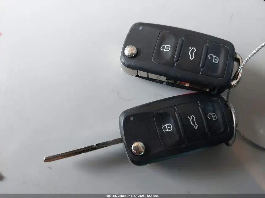 2016 VOLKSWAGEN PASSAT 1.8T R-LINE/1.8T S