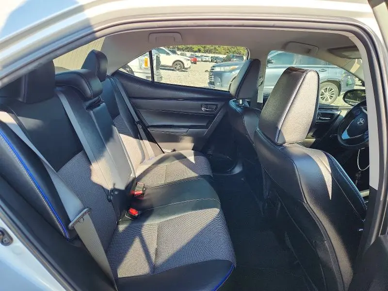 2018 TOYOTA COROLLA SE  