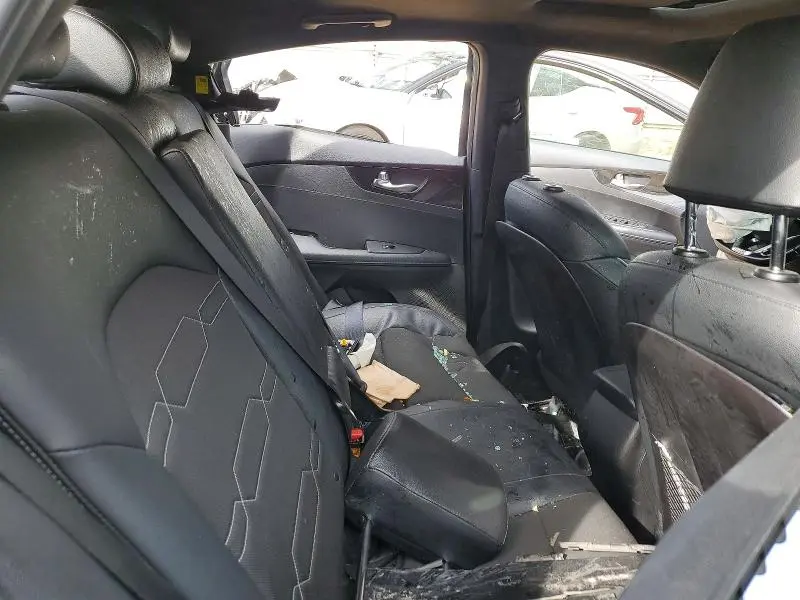 2021 KIA FORTE GT LINE  