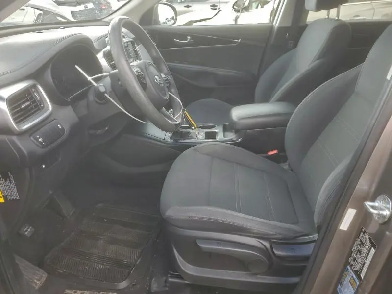 2017 KIA SORENTO LX  
