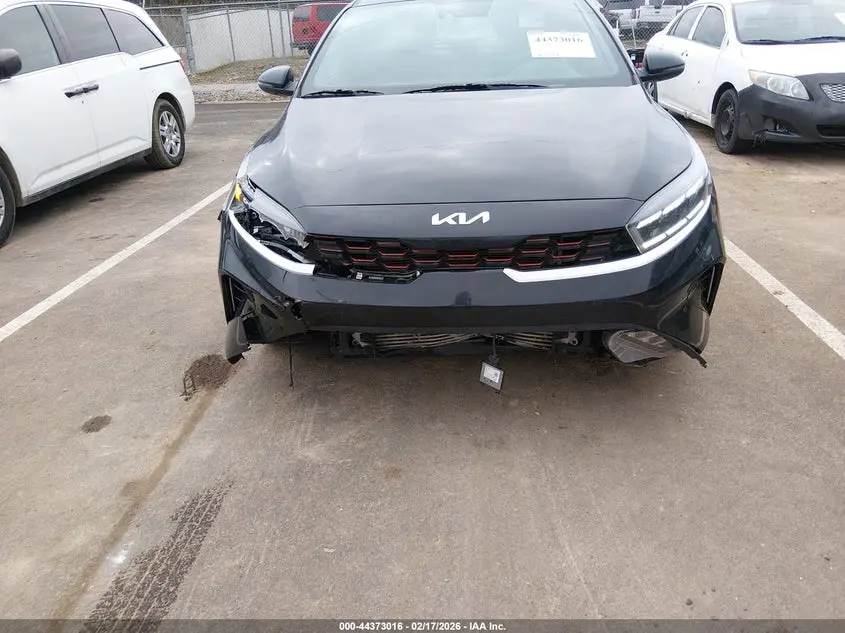 2023 KIA FORTE GT