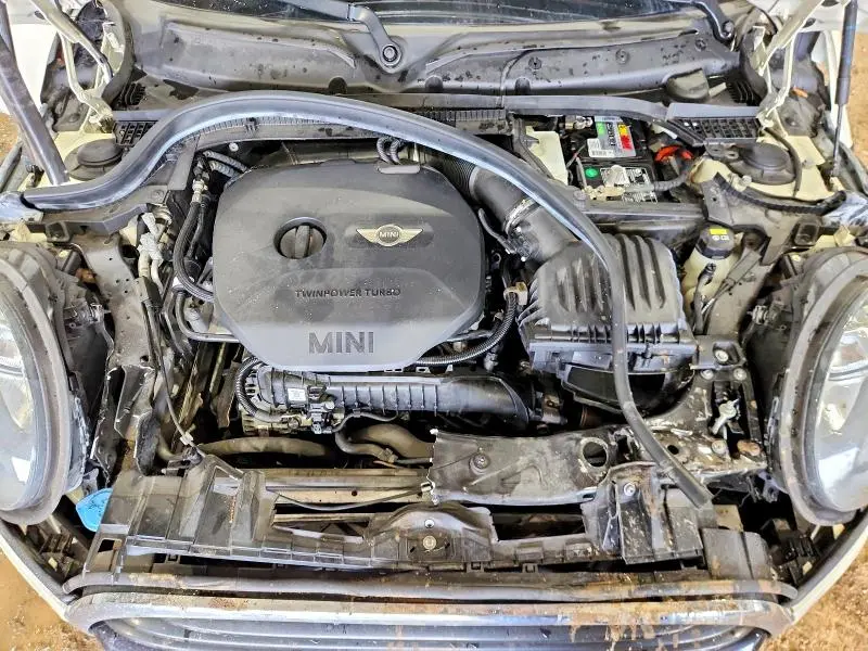 2018 MINI COOPER   