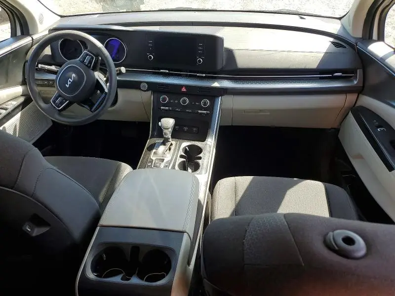 2024 KIA CARNIVAL LX  