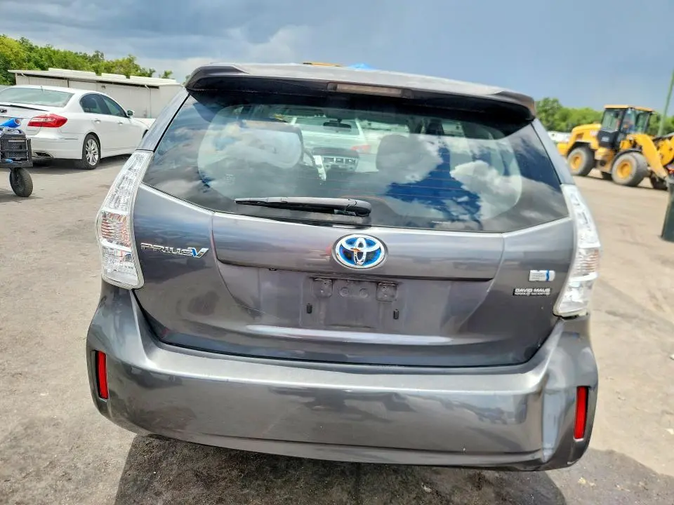2012 TOYOTA PRIUS V TWO  