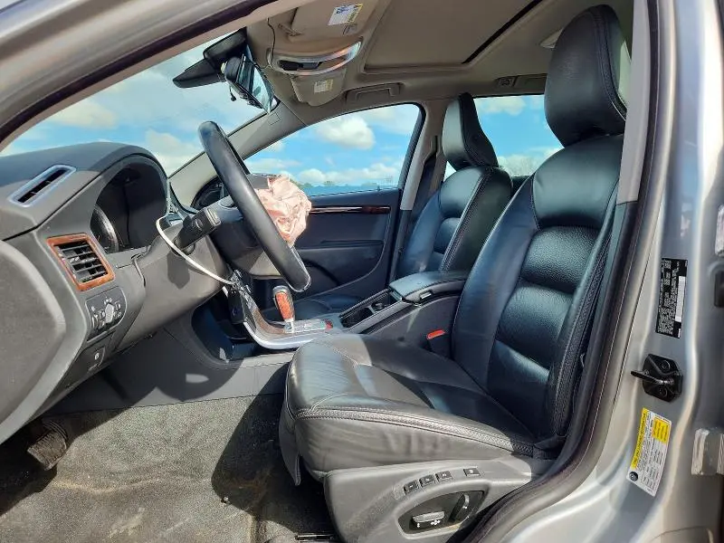 2011 VOLVO XC70 T6  