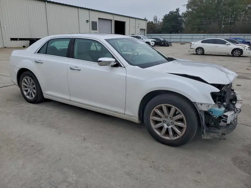 2014 CHRYSLER 300C   