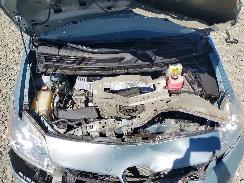 2015 TOYOTA PRIUS THREE  
