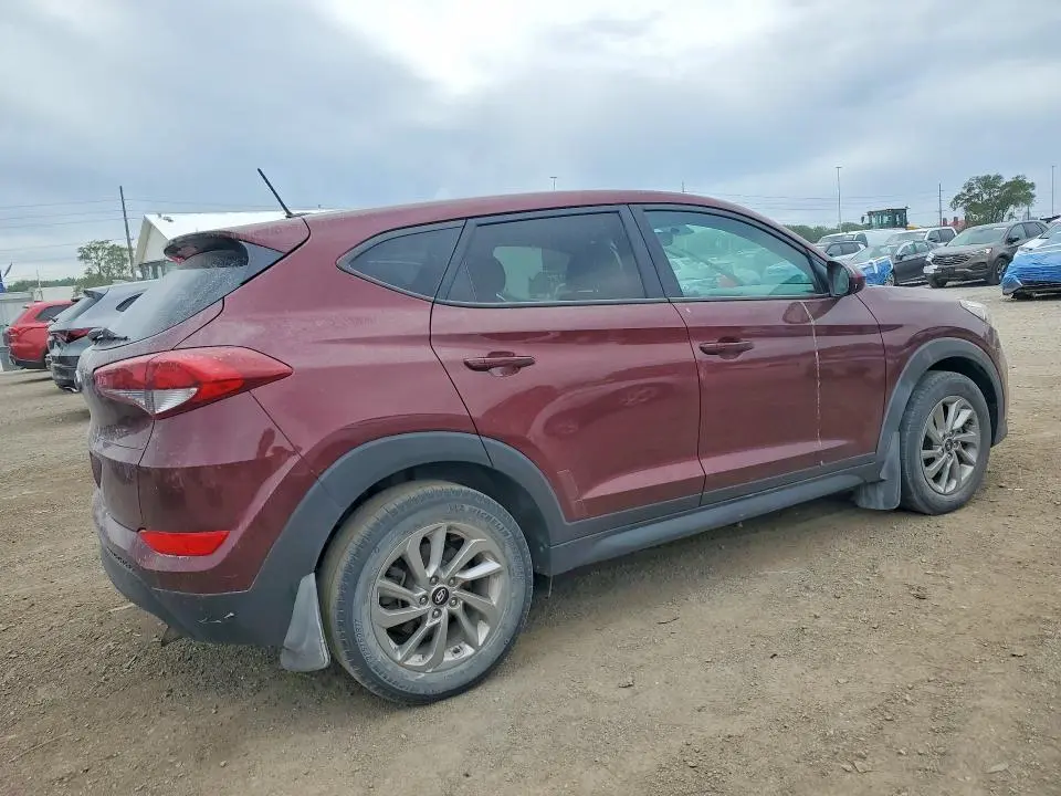 2017 HYUNDAI TUCSON SE  
