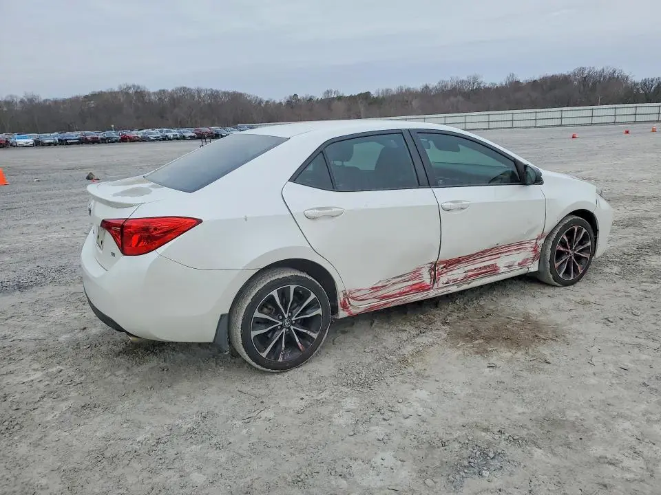 2017 TOYOTA COROLLA SE  