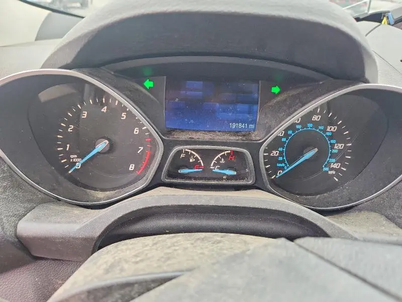 2015 FORD ESCAPE SE  