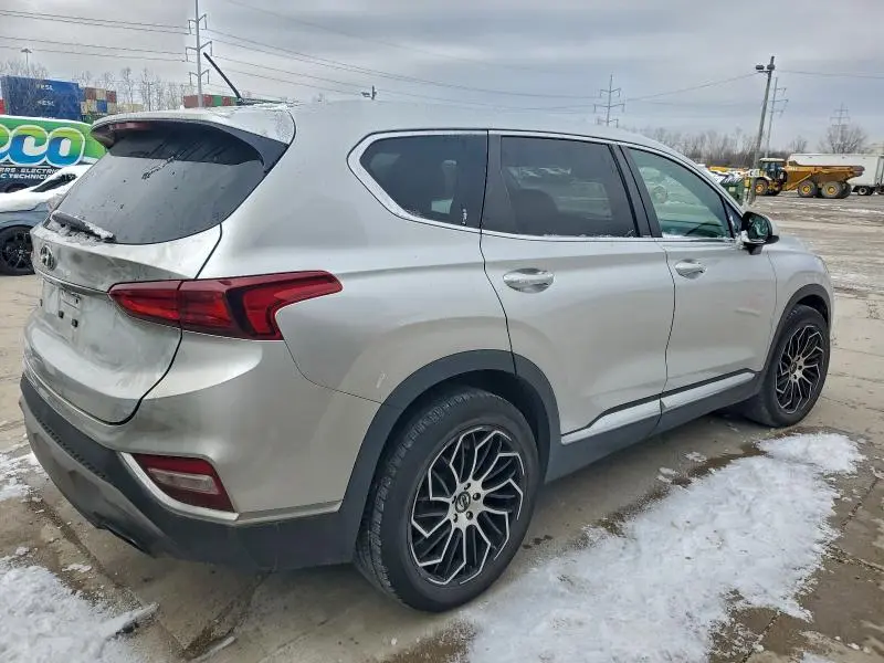 2019 HYUNDAI SANTA FE SE  