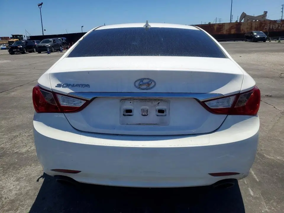 2013 HYUNDAI SONATA SE  