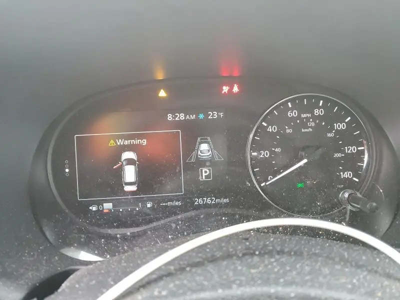 2024 NISSAN KICKS SV  