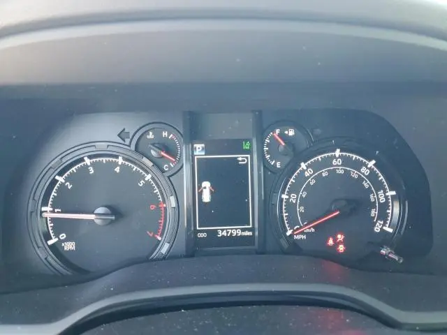 2022 TOYOTA 4RUNNER SR5  