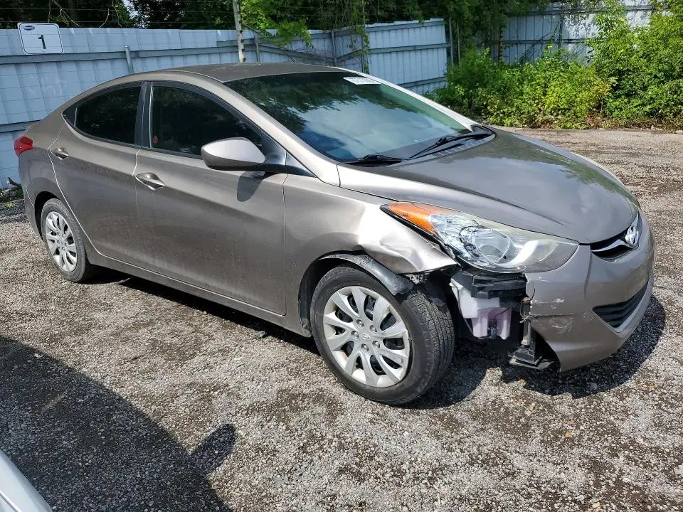 2013 HYUNDAI ELANTRA GLS  