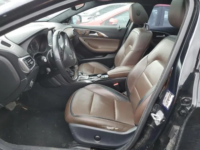 2017 INFINITI QX30 BASE  
