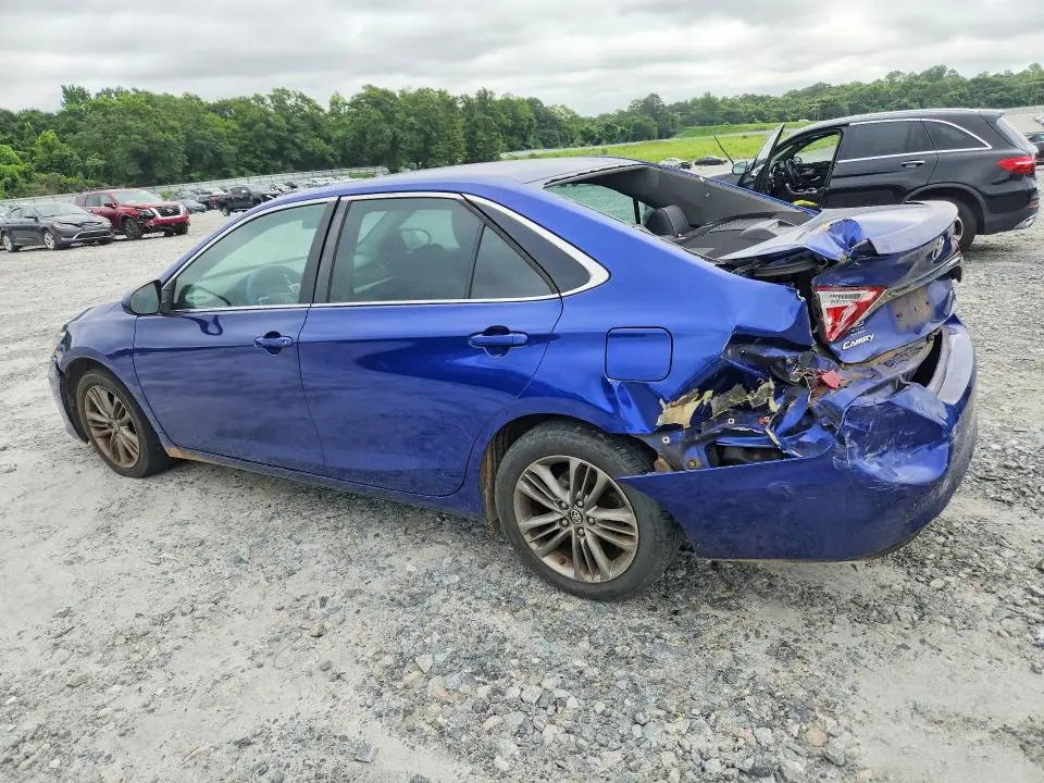 2015 TOYOTA CAMRY SE  