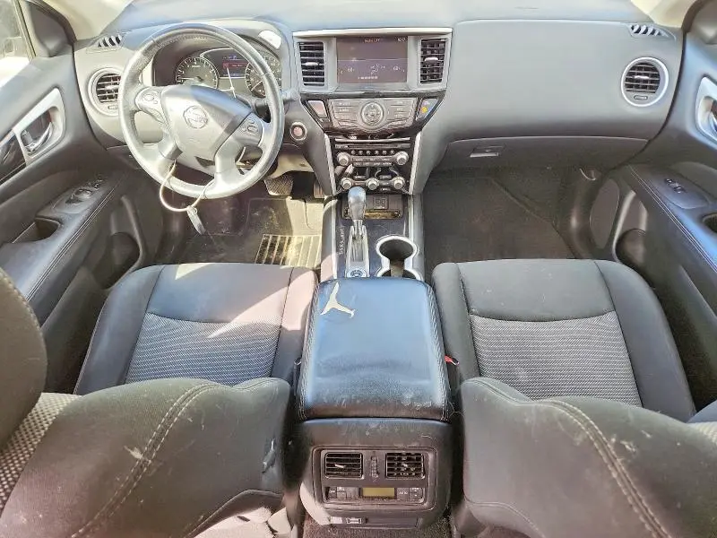 2018 NISSAN PATHFINDER SV  